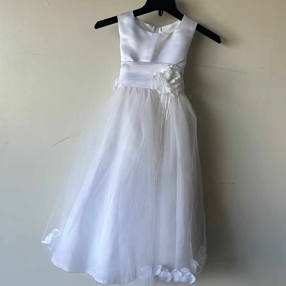 Kids Dream White Satin Floating Petal Flower Girl dress - size 7/8